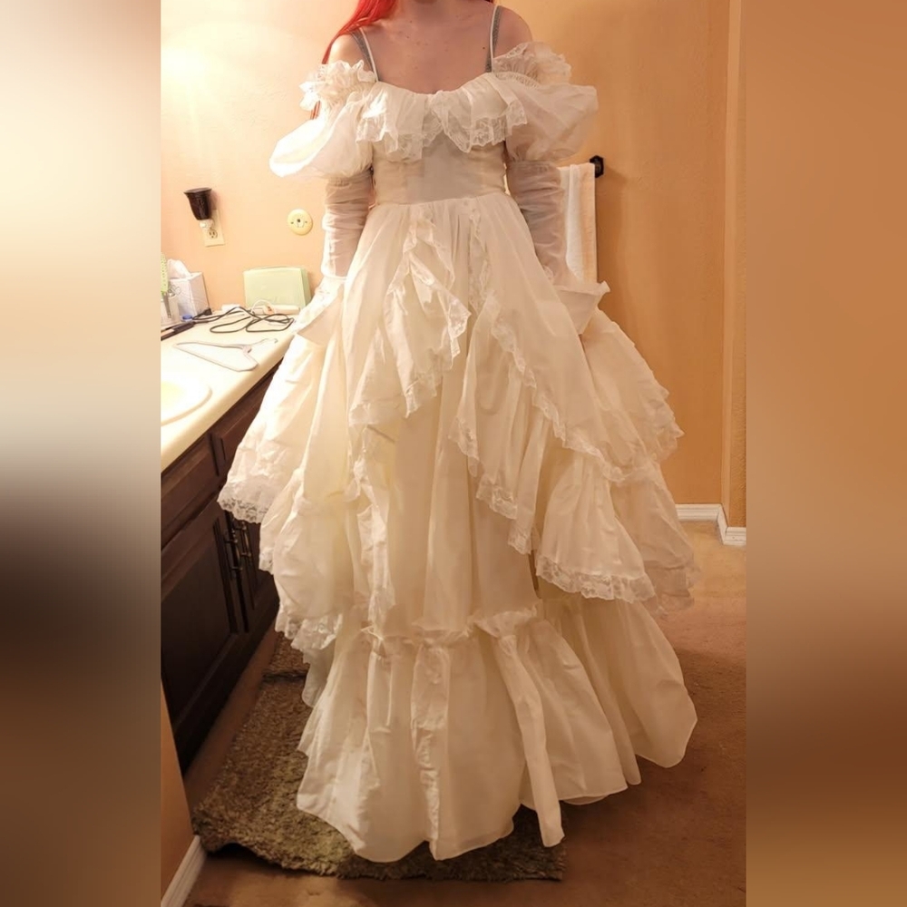 Selkie White Off-Shoulder Wedding Dress - Picture 4 of 5